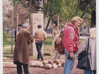 Instalación del monumento de Luis Emilio Recabarren Instalación del monumento de Luis Emilio Recabarren