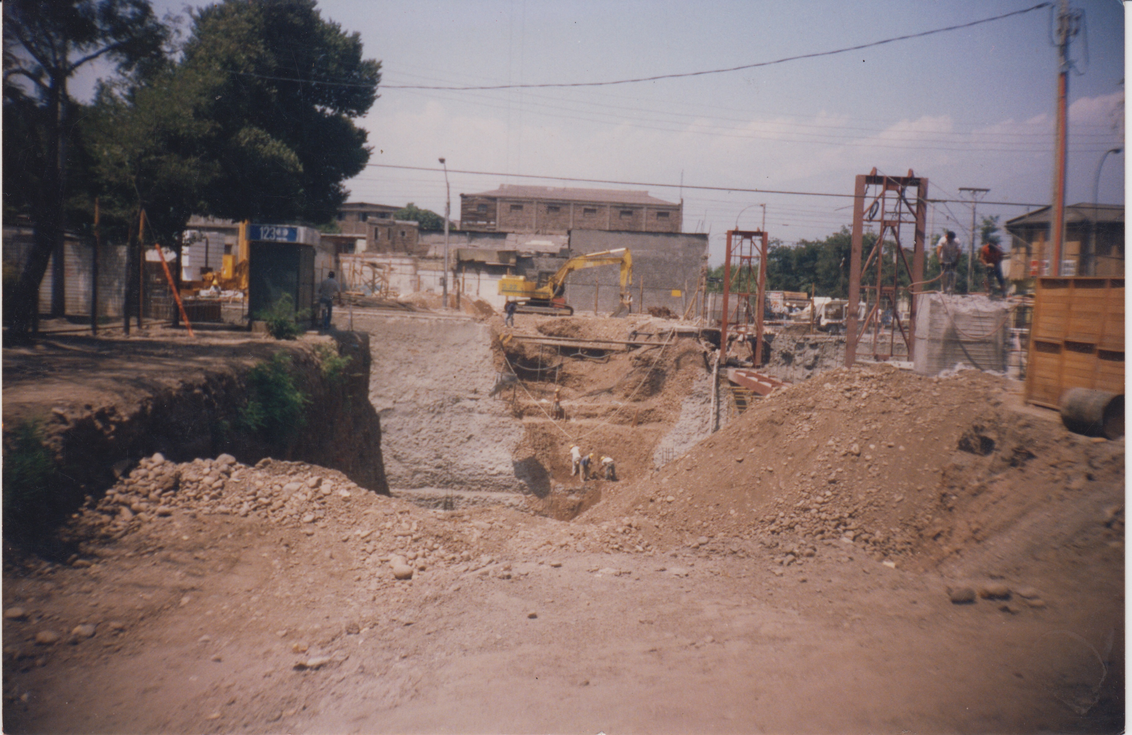 Construcción del Metro de Santiago