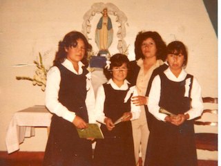 Primera comunión de hermanas González Primera comunión de hermanas González