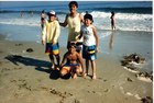 Amigos en la playa de Peñuelas