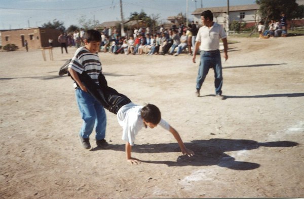 Juegos típicos en fiestas patrias Juegos típicos en fiestas patrias