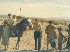 Paseo a caballo por la playa Juan Aspeé