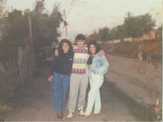 Hermanas Soto Zúñiga y un amigo Hermanas Soto Zúñiga y un amigo