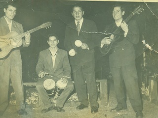 "Los auténticos playeros" "Los auténticos playeros"