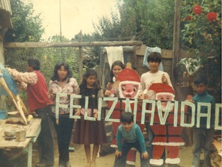 Preparación de Navidad en la población Juan Aspeé