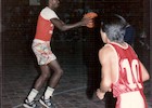 Precalentamiento antes del partido de basquetbol