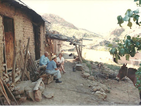 Amigos en la viña Las Piedras