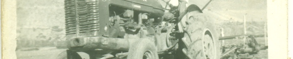 Conductor de tractor en un asentamiento de Cerrillos de Rapel