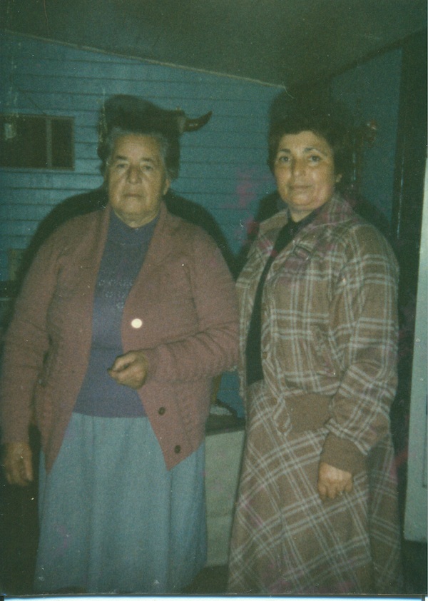 Gloria Cortés y Estelvina Araya