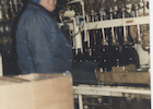 Trabajador de la sección embotellación de la CCU Trabajador de la sección embotellación de la CCU