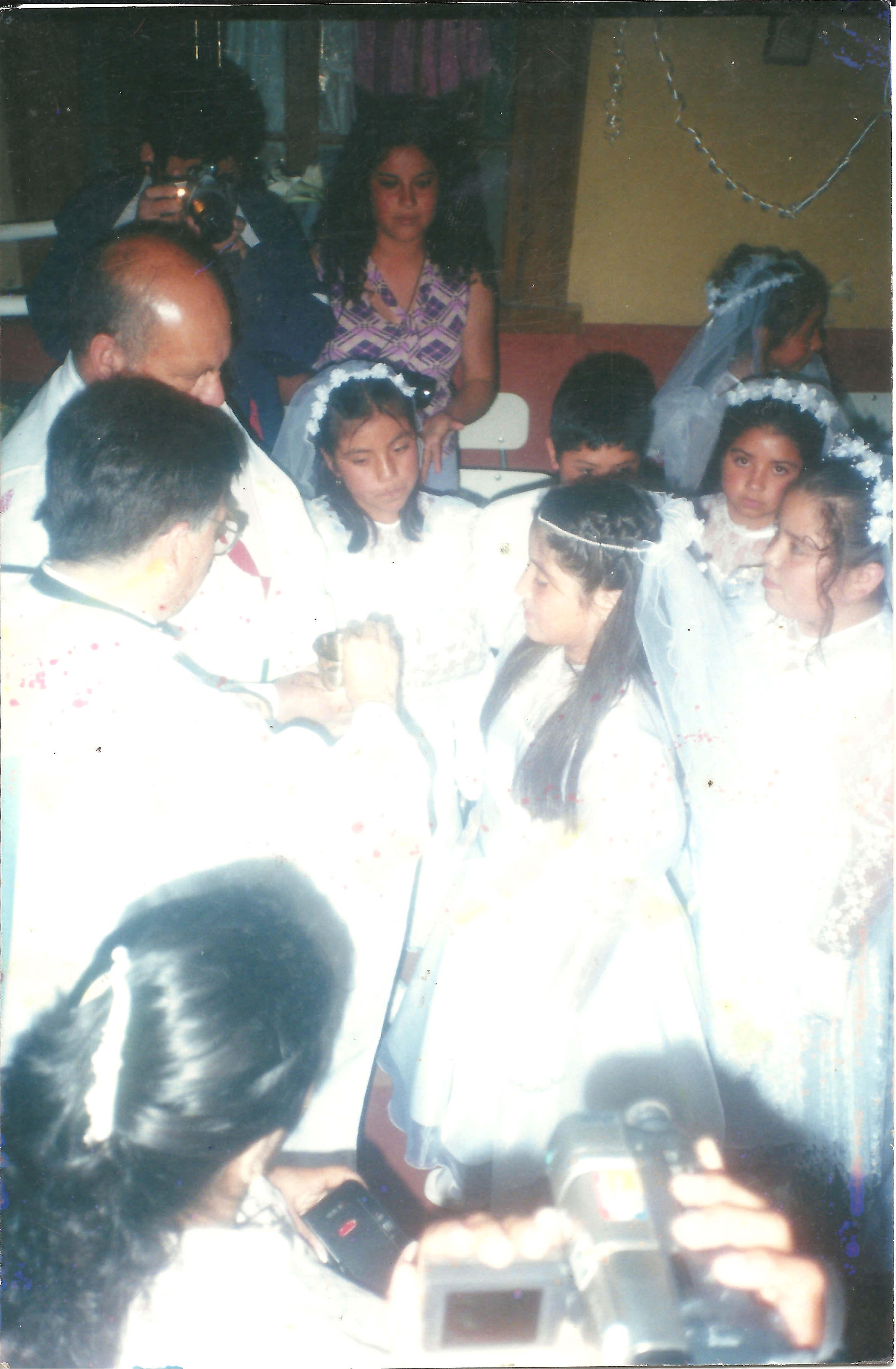 Primera comunión en la capilla de Altovalsol Primera comunión en la capilla de Altovalsol