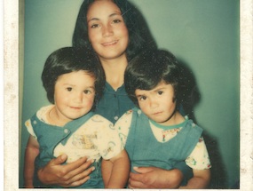 Nury Ramírez y sus hijas