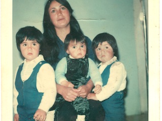 Nury Ramírez y sus hijas