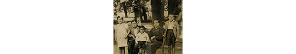 Familia Palma Montero en un paseo a la Quinta Normal