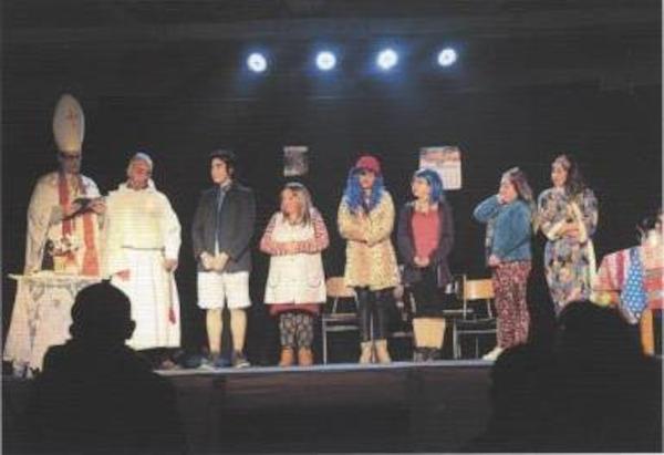 Obra teatral "El cartel de la abuela" Obra teatral "El cartel de la abuela"
