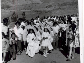 Procesión de primera comunión