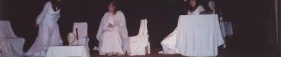 Obra teatral "Cuando ellas se juntan" Obra teatral "Cuando ellas se juntan"