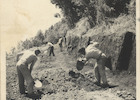 Obreros trabajan en el camino a Riñinahue Obreros trabajan en el camino a Riñinahue