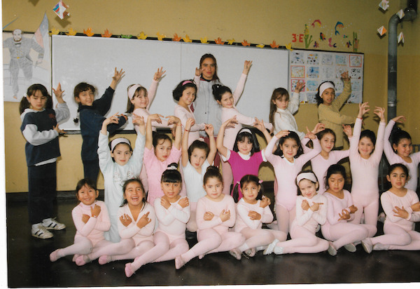 Alumnas de ballet de la Escuela España