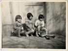 Niñas jugando Niñas jugando