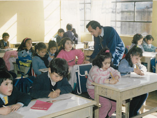 Profesor y sus estudiantes