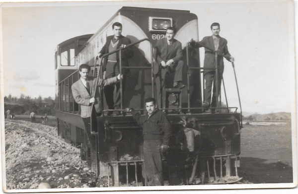 Ferroviarios en la estación La Unión