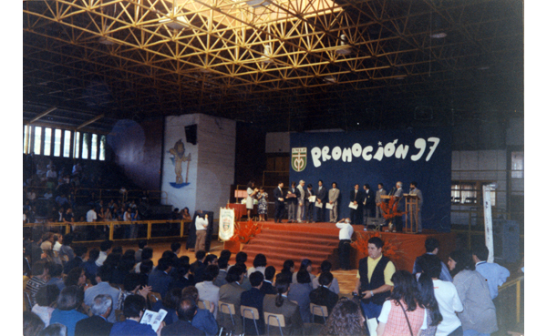 Licenciatura en el colegio Miguel León Prado