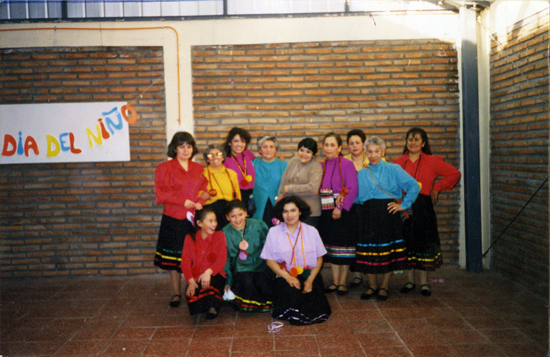 Alumnas de curso de folklor