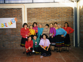 Alumnas de curso de folklor