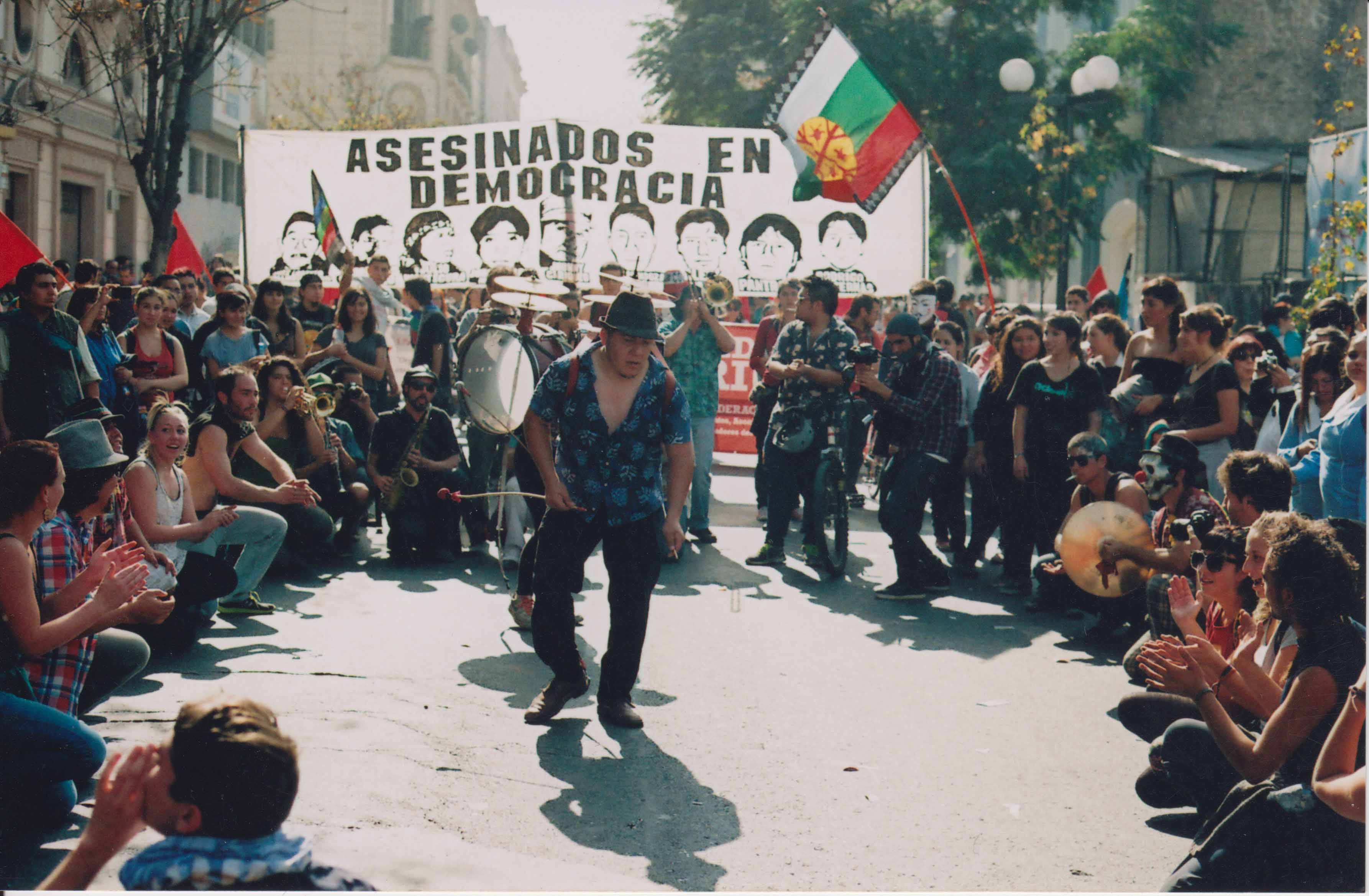 Marcha por la educación pública, gratuita y de calidad Marcha por la educación pública, gratuita y de calidad