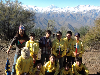 Agrupación de baile religioso en el cerro Mercacha