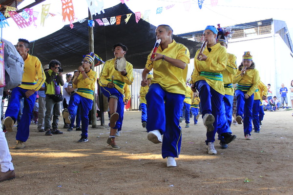 Baile en la fiesta de la virgen de Cai Cai Baile en la fiesta de la virgen de Cai Cai