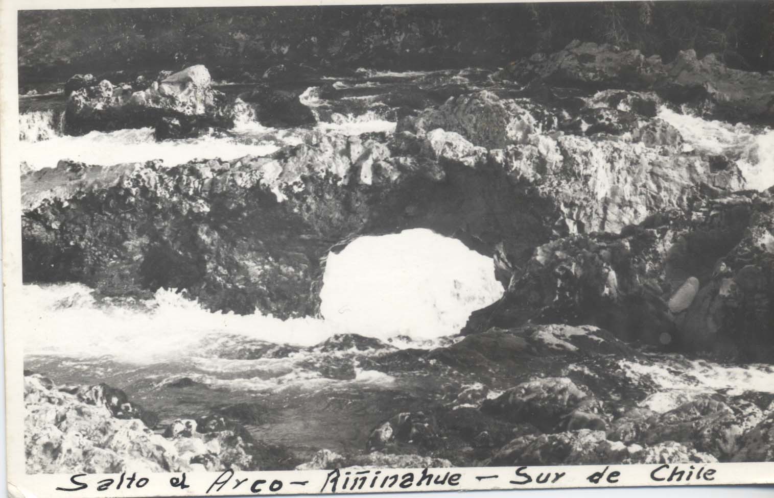Salto El Arco de Riñinahue Salto El Arco de Riñinahue