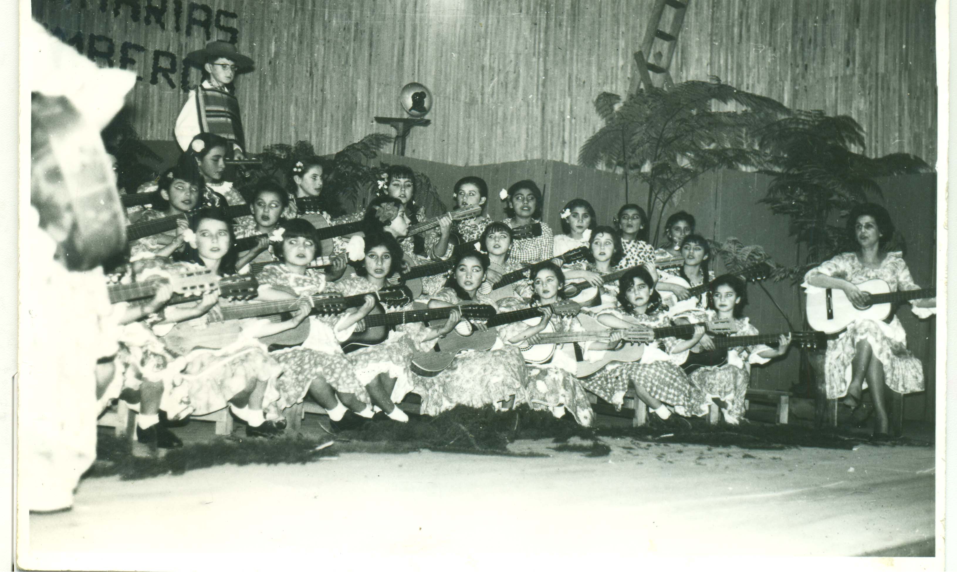 Conjunto de guitarra de la Escuela España