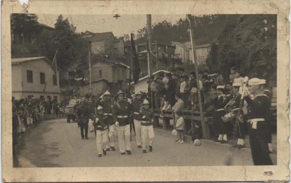 Desfile de fiestas patrias en Corral