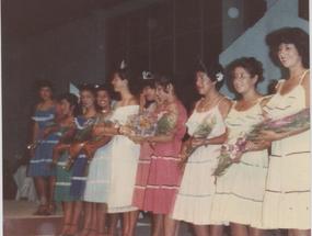 Premiación de candidatas a reina Premiación de candidatas a reina