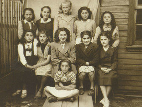 Alumnas de la Escuela Anexa