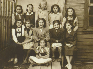 Alumnas de la Escuela Anexa Alumnas de la Escuela Anexa