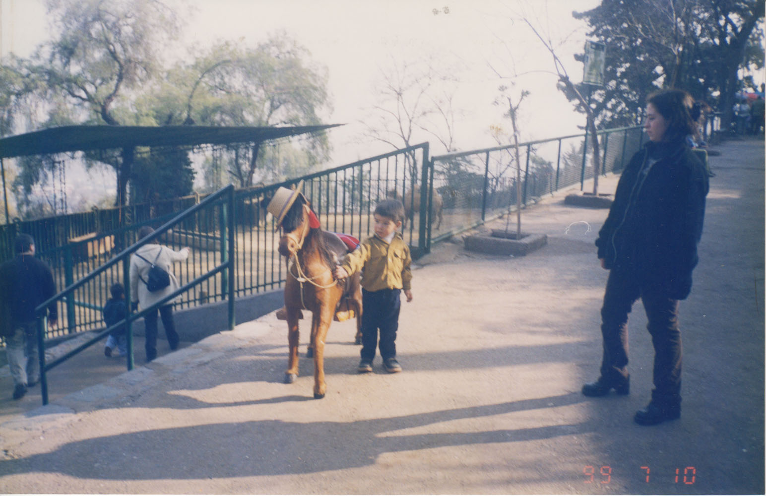 Paseo familiar en el Zoológico Metropolitano
