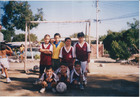 Amigos en un campeonato de fútbol Amigos en un campeonato de fútbol