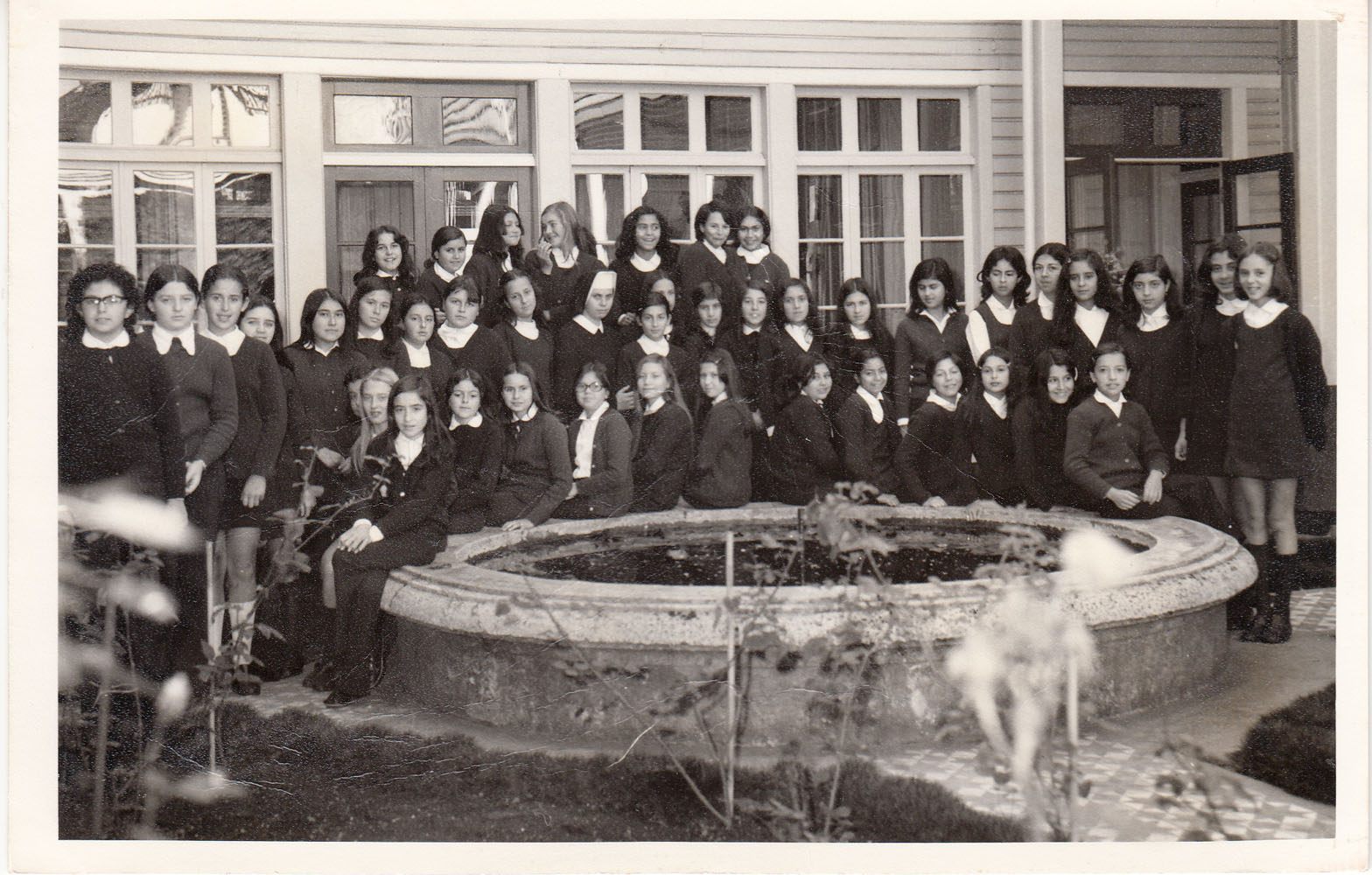 Estudiantes del Instituto Inmaculada Concepción de Valdivia Estudiantes del Instituto Inmaculada Concepción de Valdivia