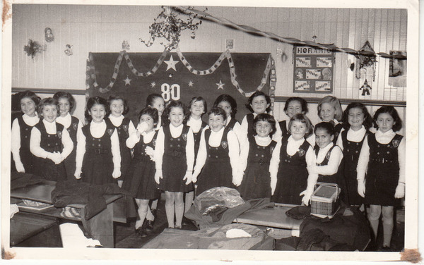 Estudiantes de enseñanza primaria Estudiantes de enseñanza primaria