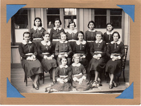 Alumnas del Instituto Inmaculada Concepción de Valdivia Alumnas del Instituto Inmaculada Concepción de Valdivia