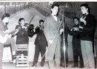 Víctor Hugo Oyarzún y los Mariachis del Sur Víctor Hugo Oyarzún y los Mariachis del Sur