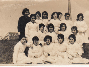 Estudiantes de la Escuela Técnica de Valdivia Estudiantes de la Escuela Técnica de Valdivia