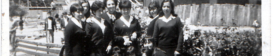 Estudiantes de escuela técnica en recreo Estudiantes de escuela técnica en recreo