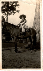 Pedro Vera sobre su caballo Pedro Vera sobre su caballo