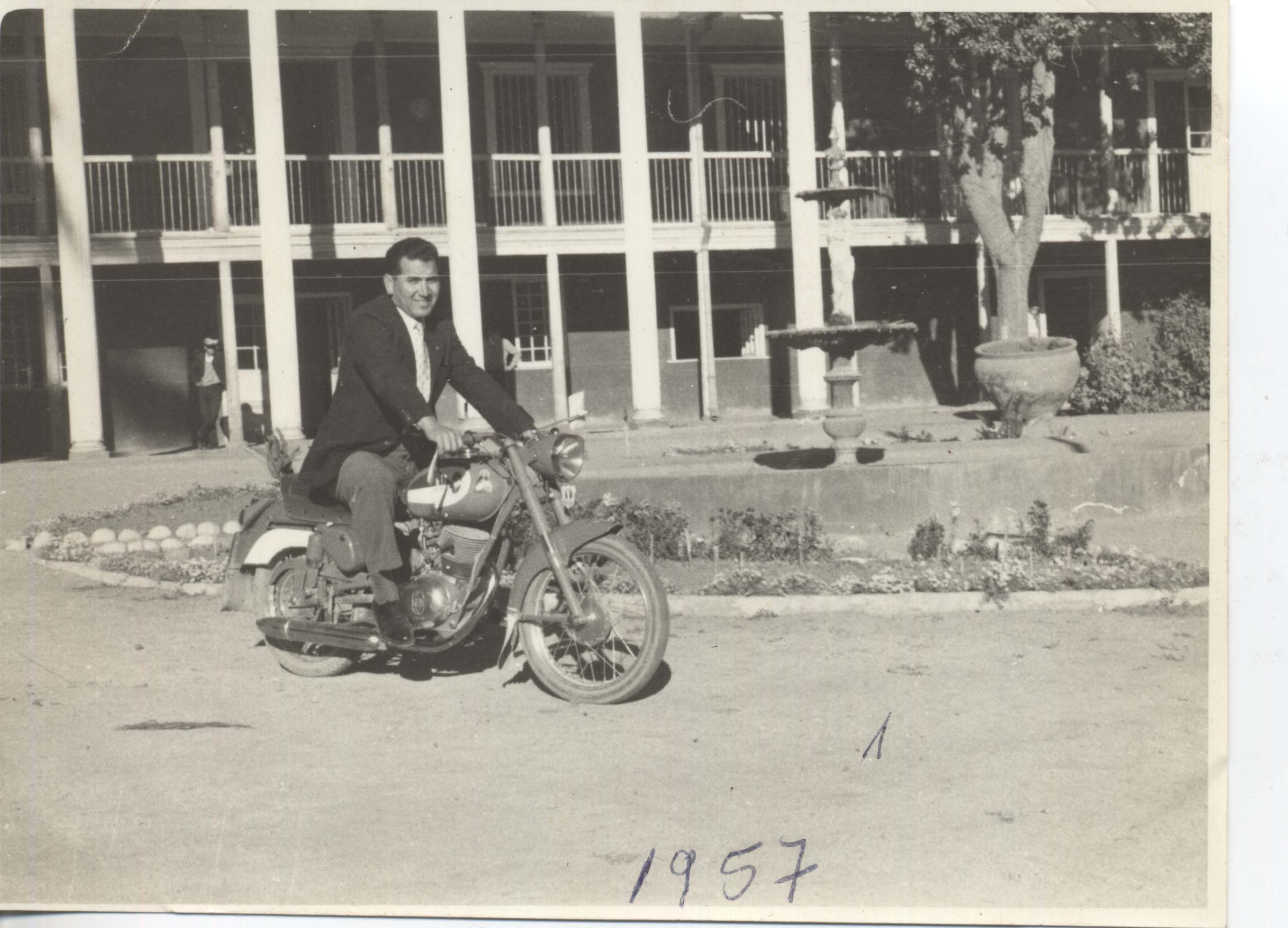 La primera moto de Catemu