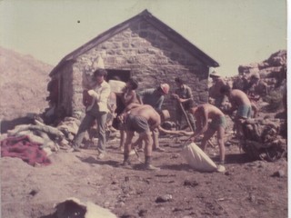 Reparación del refugio Casa Piedra Reparación del refugio Casa Piedra
