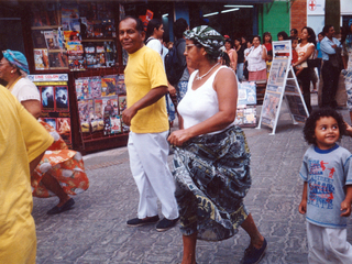 Pasacalle por “21 de Mayo” Pasacalle por “21 de Mayo”